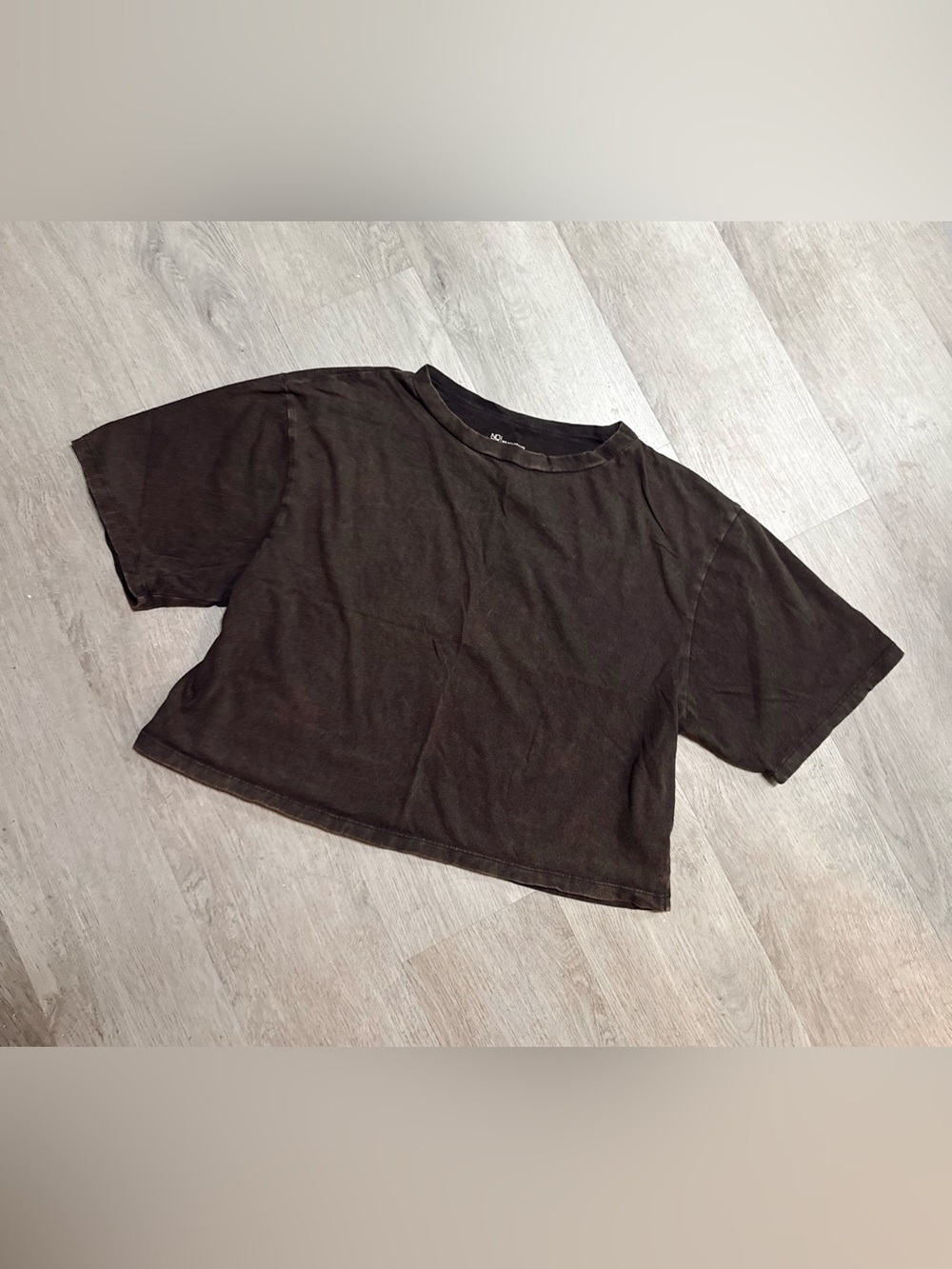 •NO BOUNDARIES• CROPPED TEE